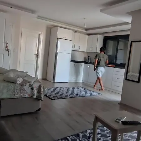 Bahçe Katı Stüdyo 1 Deniz Manzaralı Apartamento